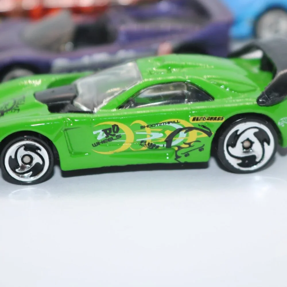 Hot Wheels lot of 4  three Caloways and one Ferrari